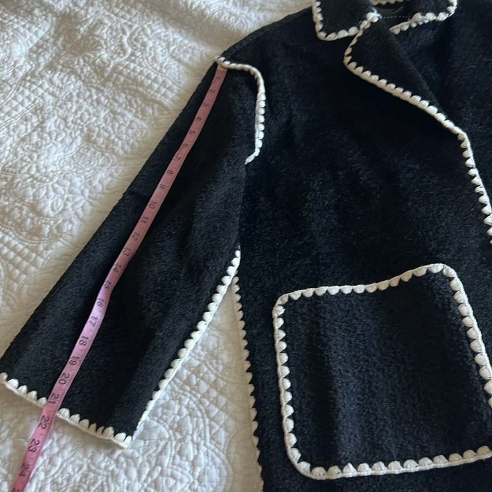 Endless Rose Stitched Throw Cardigan - Picture 5 of 11